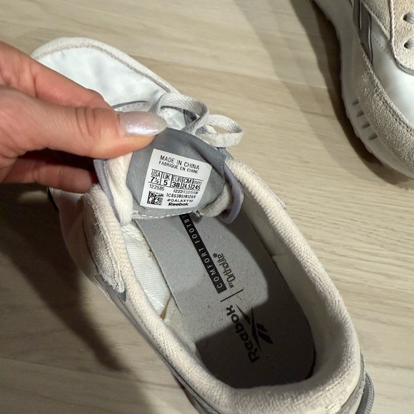 Reebok Beige and White Suede-Trim Low Top Sneakers - Picture 9 of 10